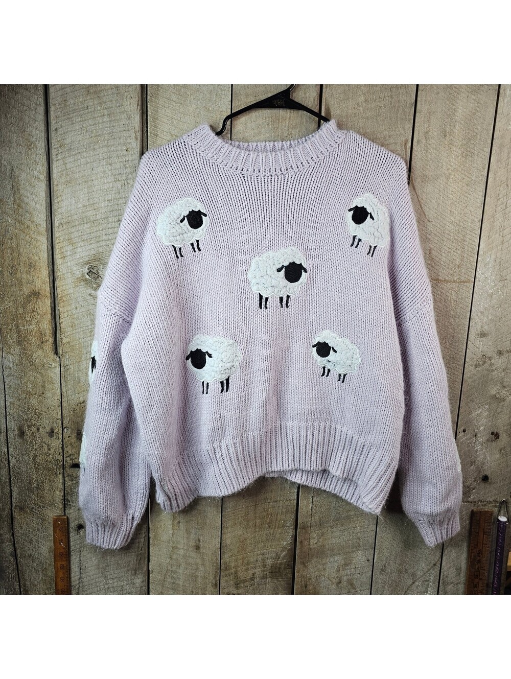 Forever 21 Women's Lavender Sheep Knit Sweater Relaxed Fit Size M Cute Crewneck